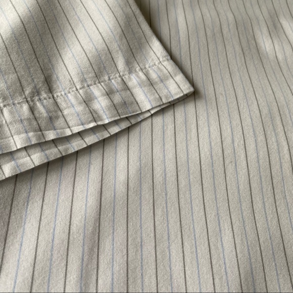 Old Navy White Short Sleeve Button-Up with Light Blue & Brown Pinstripe Sz XXL - Picture 4 of 9